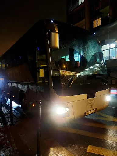 ROBITRANS. Autokar, Bus, przewóz osób. Usługi autokarowe. Wesela, wycieczki, wyjazdy integracyjne.